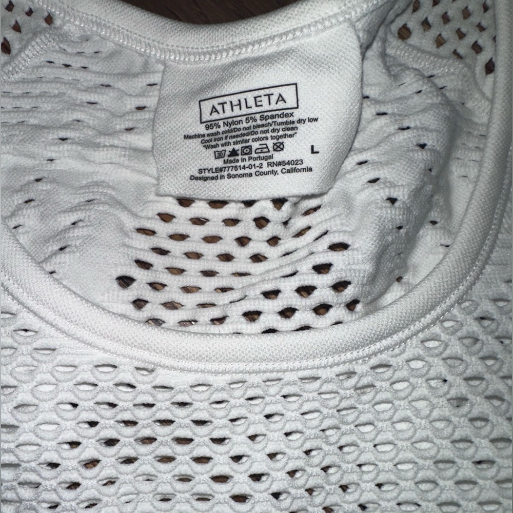 NWT - ATHLETA Diamond Mesh Trophy Tee - Bright White - Size Large (L) - Picture 6 of 10